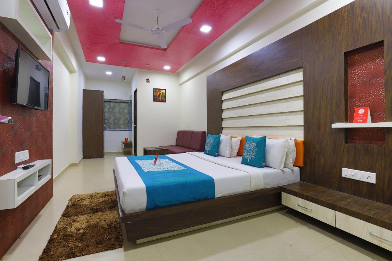 Oyo 9238 Hotel Meet Palace Naroda Zewnętrze zdjęcie